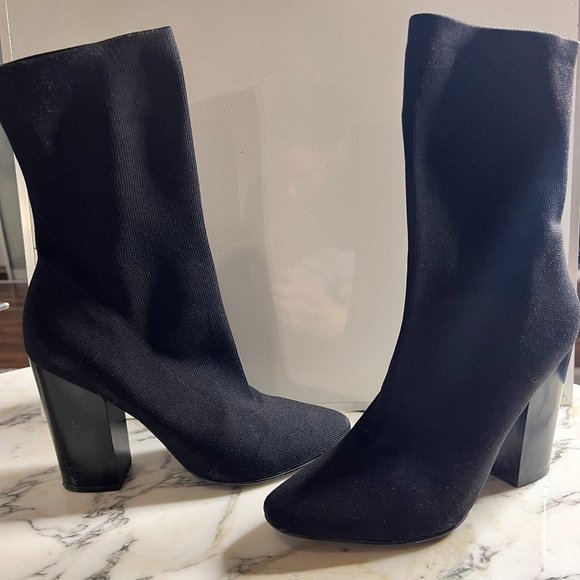 Kendall and Kylie Sock Booties - Picture 2 of 5